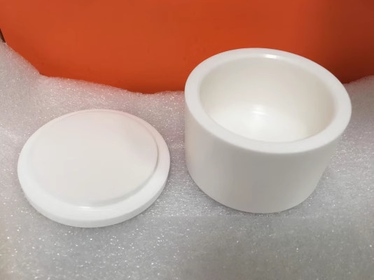 Low Thermal Shock 5Y-TZP With Thermal Barrier Coating Zirconia Grinding Vessel 2mm Reinforced Wall Thickness