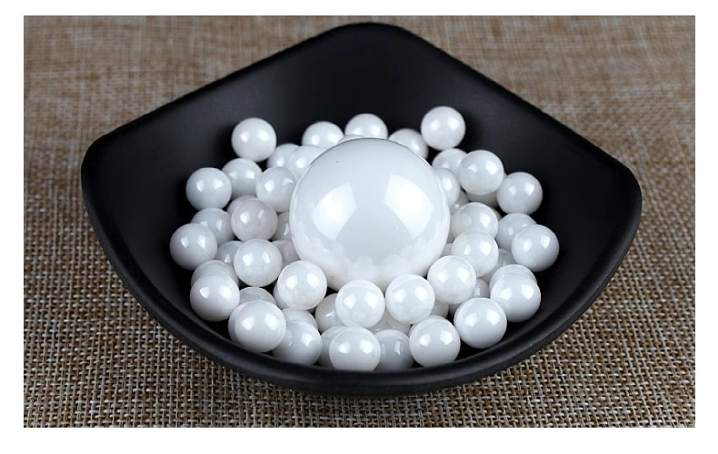 High Impact White Zirconia Grinding Balls Milling Media Alumina Beads For Mining Slurries