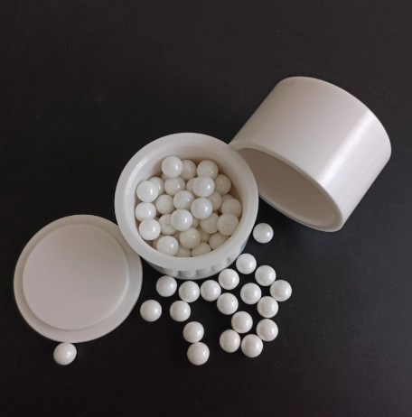 High Impact White Zirconia Grinding Balls Milling Media Alumina Beads For Mining Slurries
